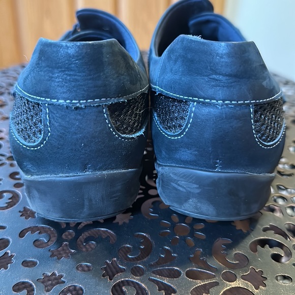 Navy Audio Sneaker by Walking Cradles size 9 - Picture 8 of 9